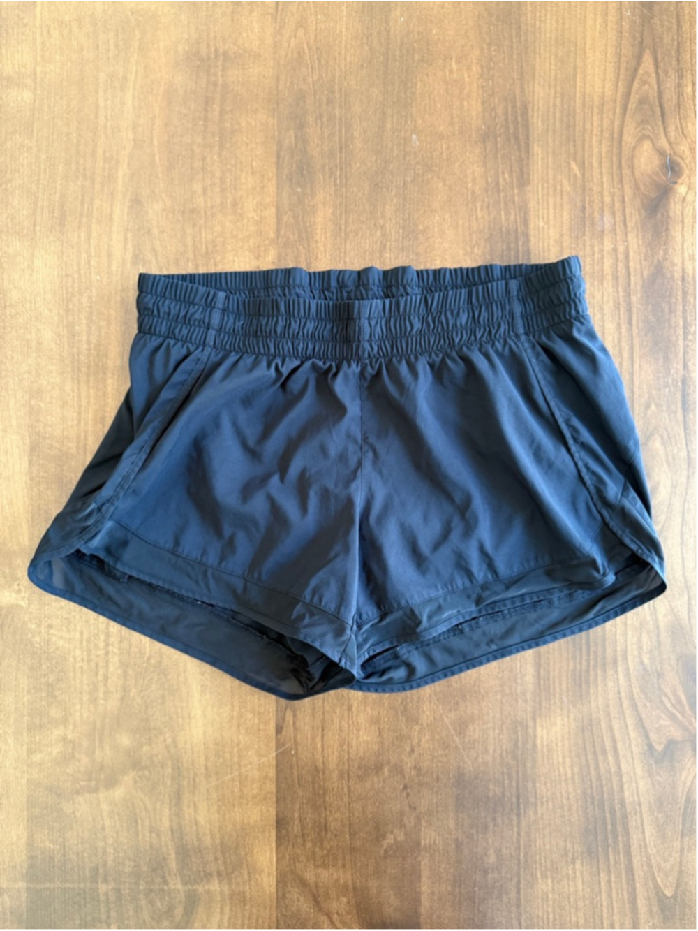 Athleta Black Mesh Racer Run 4” Short Size M EUC